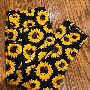 CVG Sunflower Capri Leggings